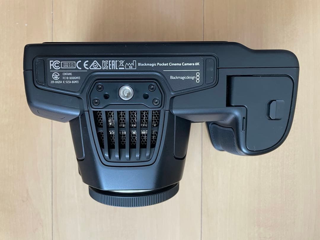 ビデオカメラ Blackmagic Pocket Cinema Camera 6K EF