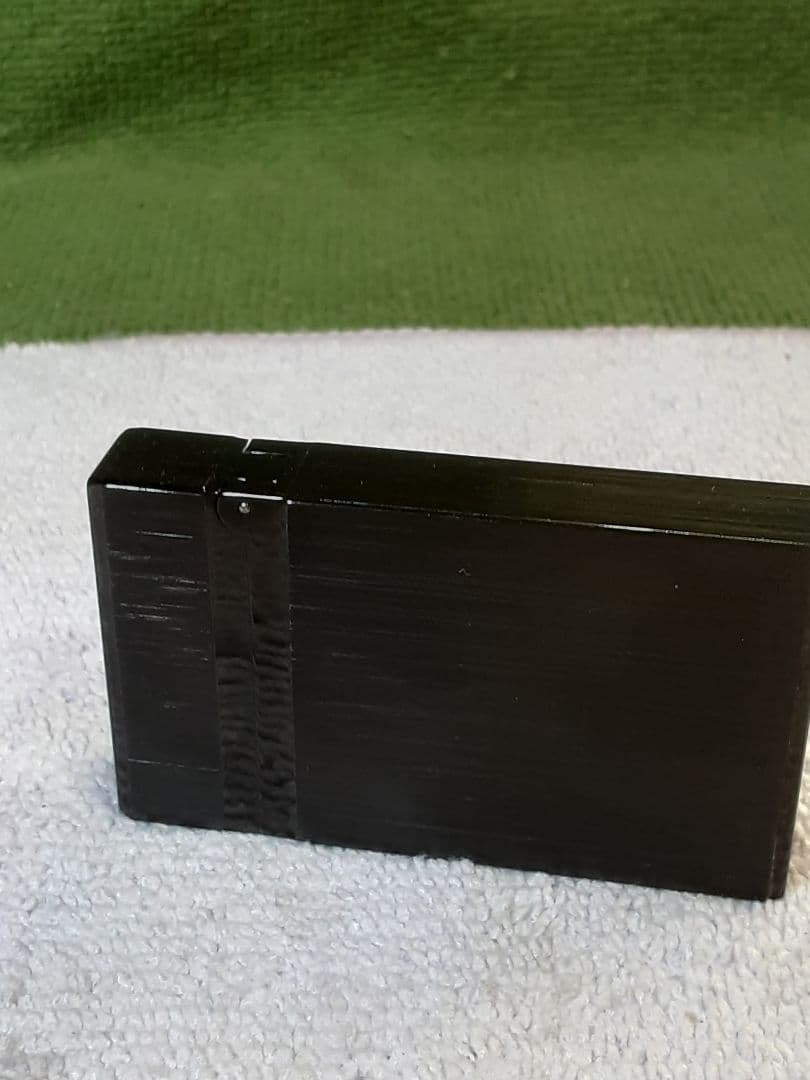 山ちゃん　Chapado en Laton-ヘアライン黒　デュポンの音