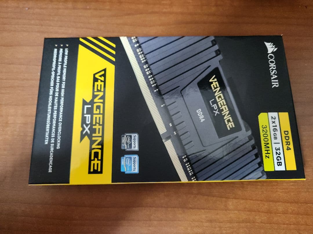 ​Corsair LPX DDR4-3200 32GB (16GB×2枚)