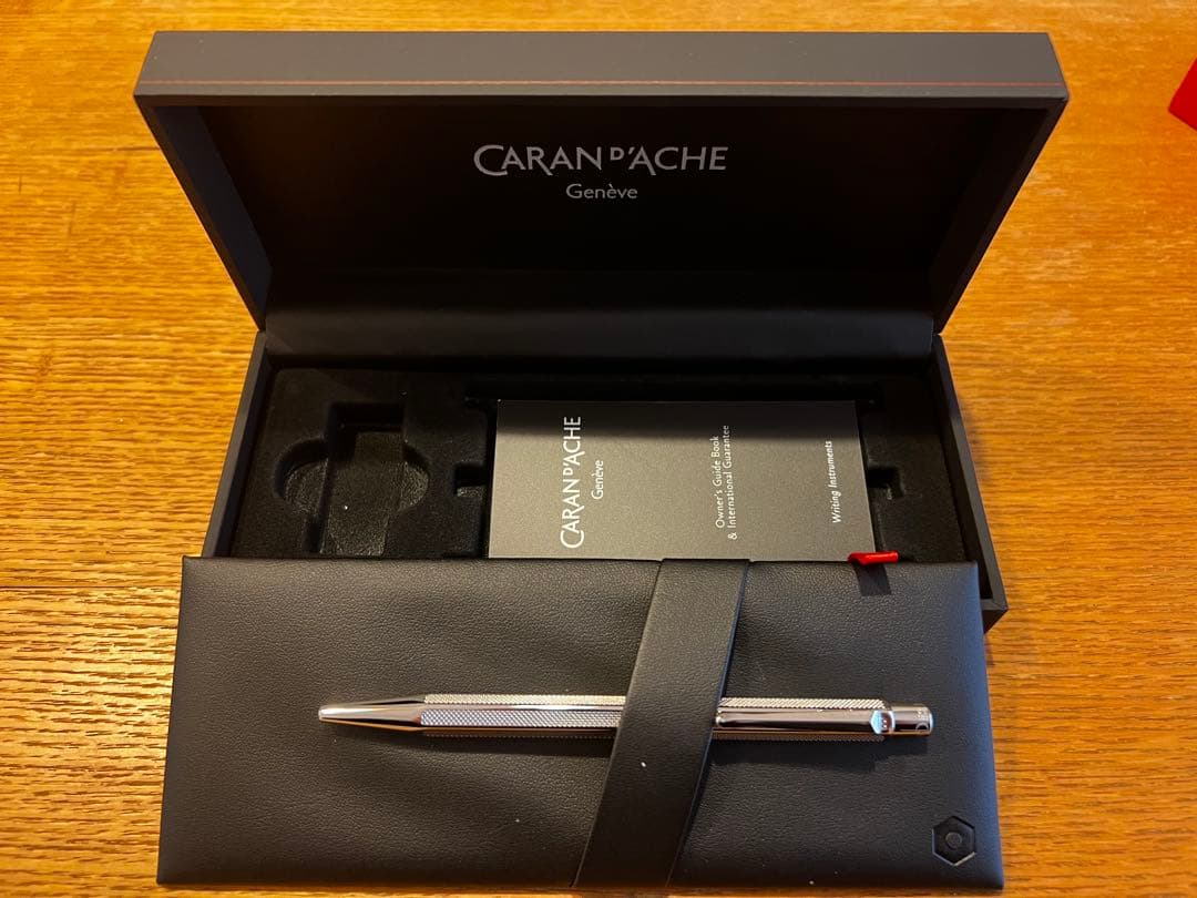 こ*す様 CARAN D'ACHE カランダッシュ　エクリドール　レトロシルバー