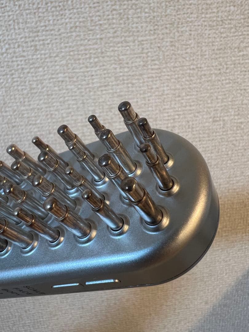 サロニア　電気ブラシ　リフトブラシ　SALONIA EMS LIFT BRUSH