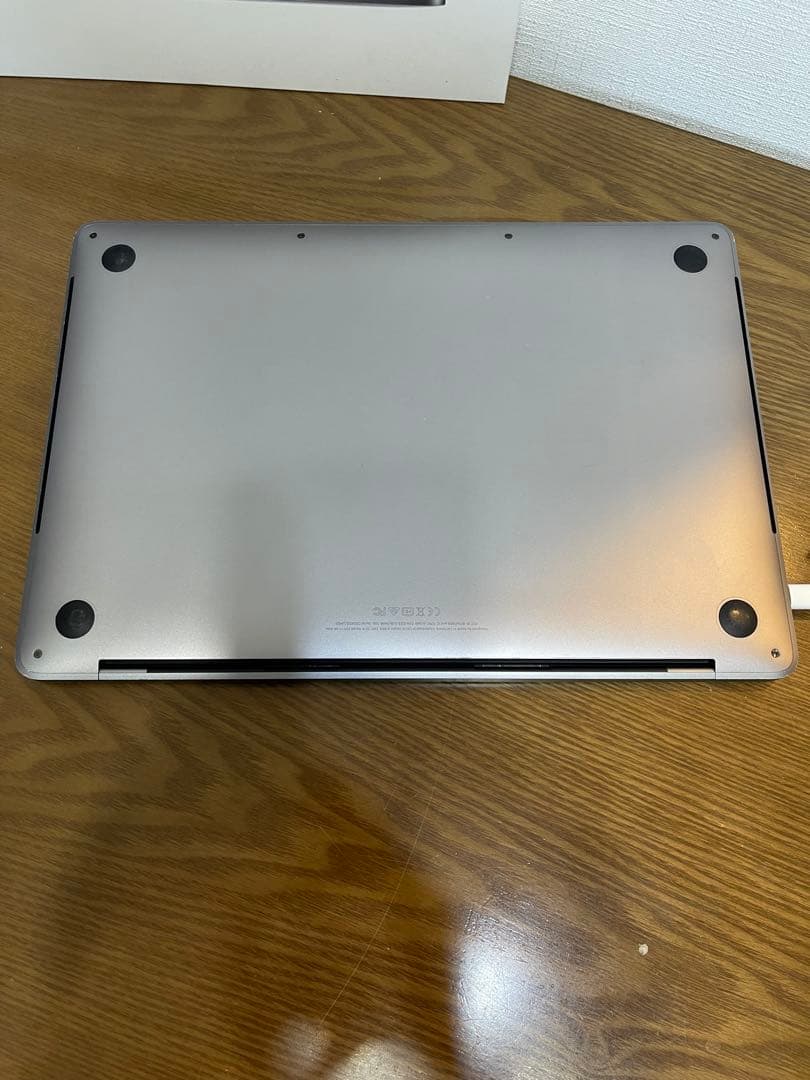 MacBook Pro 13インチ 2018 i7 16GB 512GB SSD