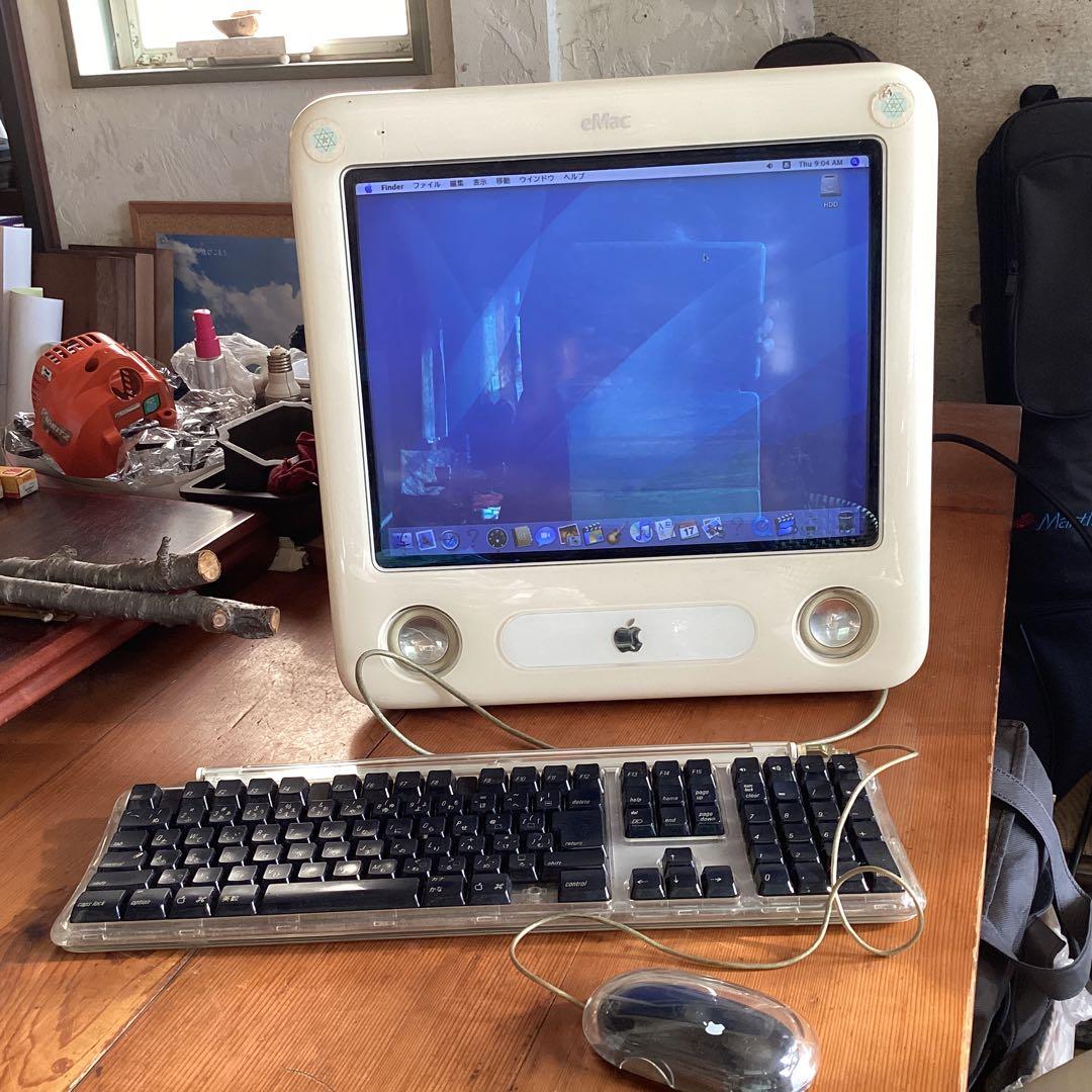 Apple eMac 700MHz G4 640MB RAM ジャンク品