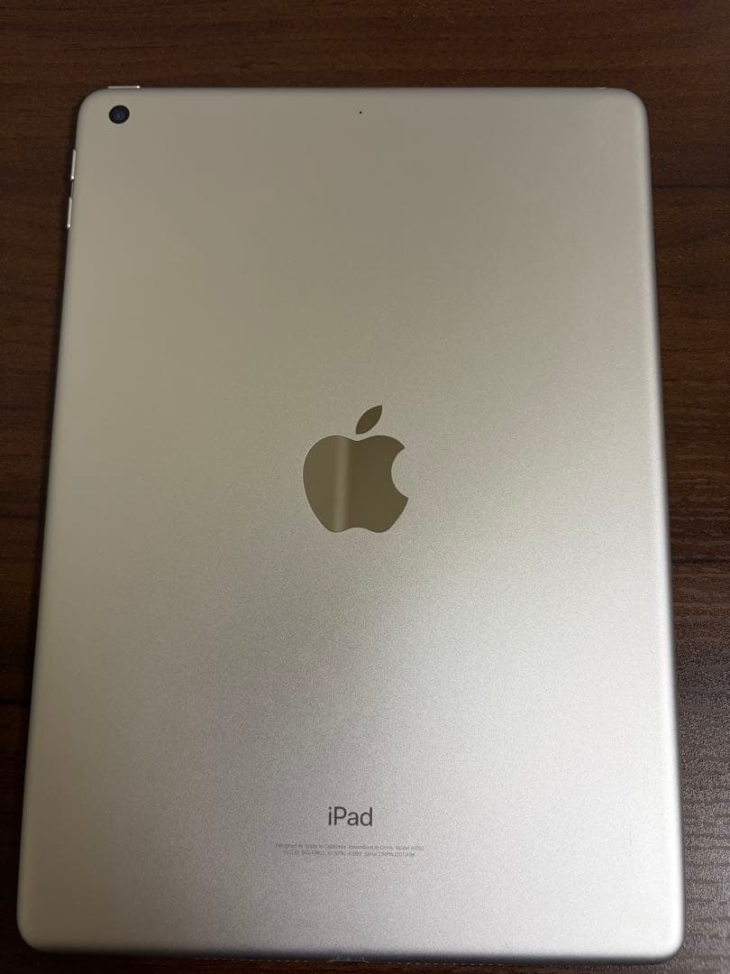 週末セール〜2/1！iPad(第6世代)シルバー 32GB/wifiモデル