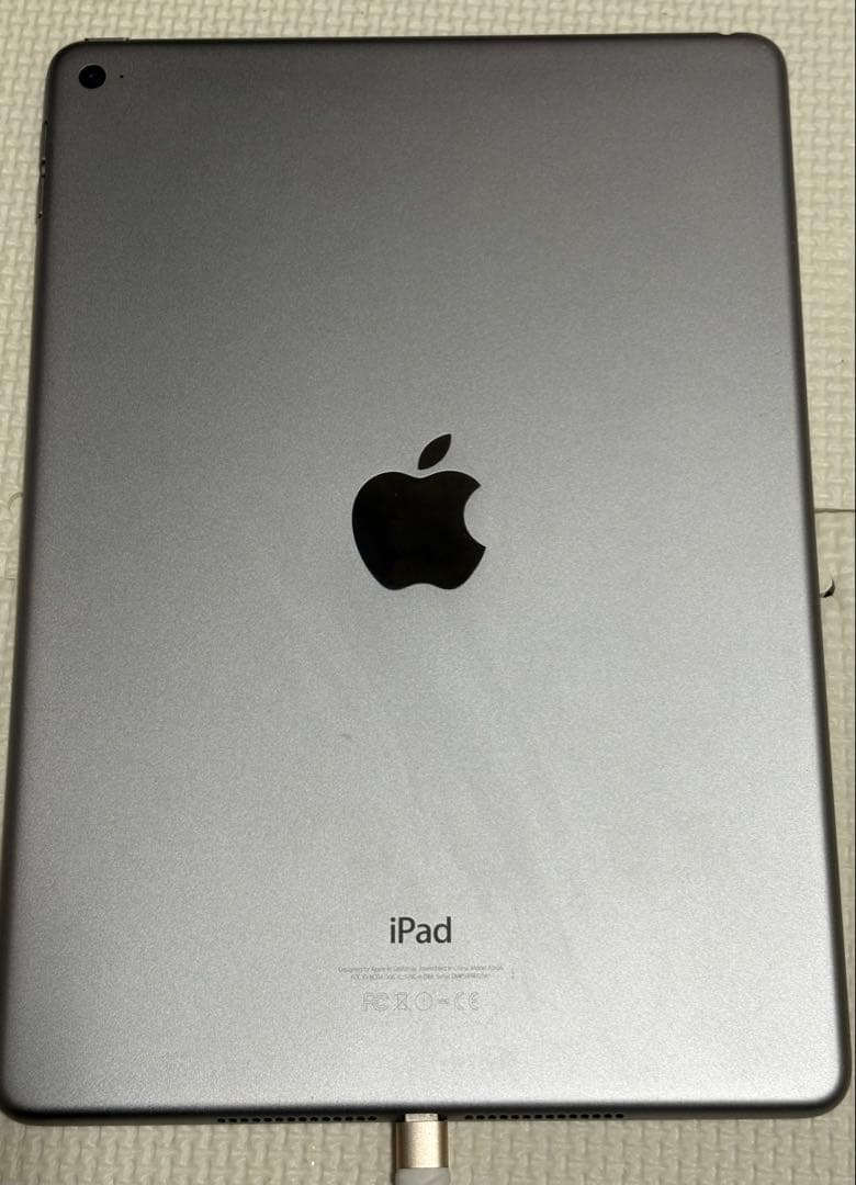 Apple iPad Air 2 10.2インチ シルバー 本体（128GB）