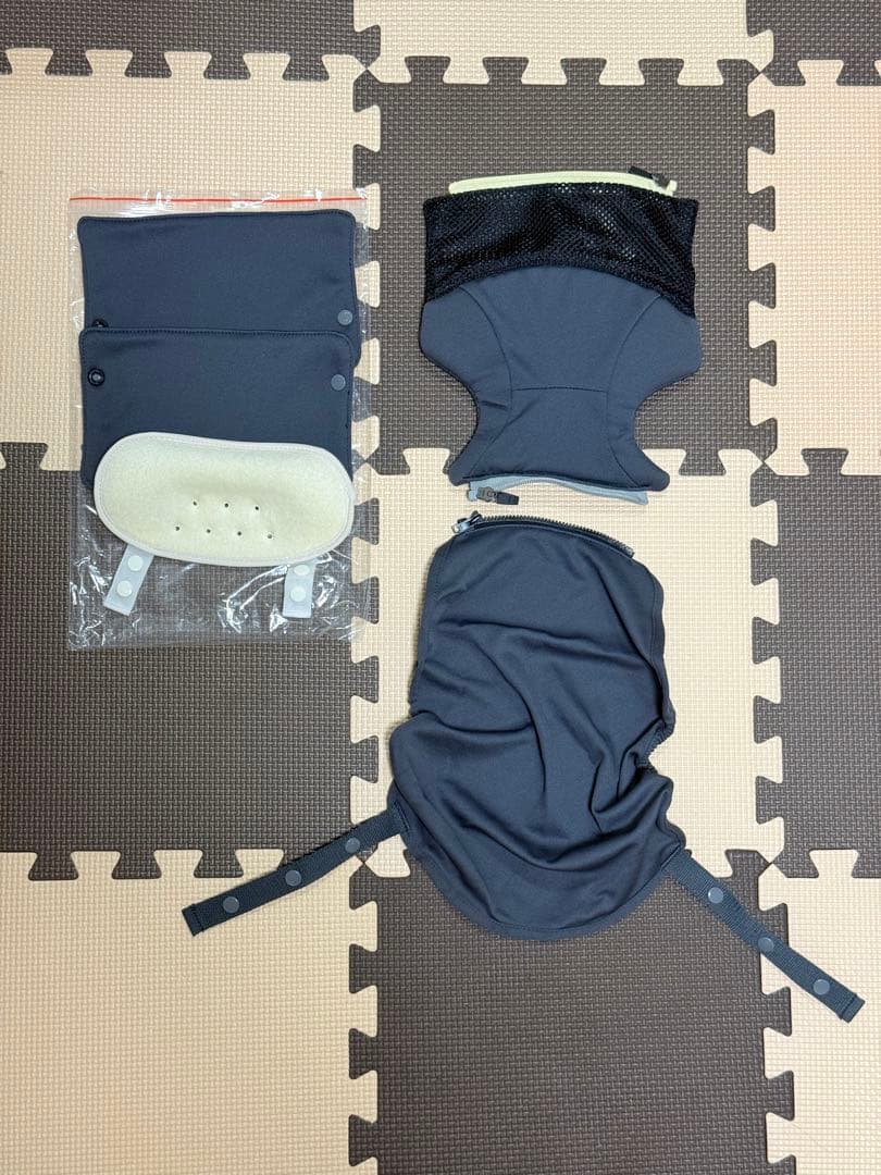 Apricaラクリス 抱っこ紐　ダークグレー