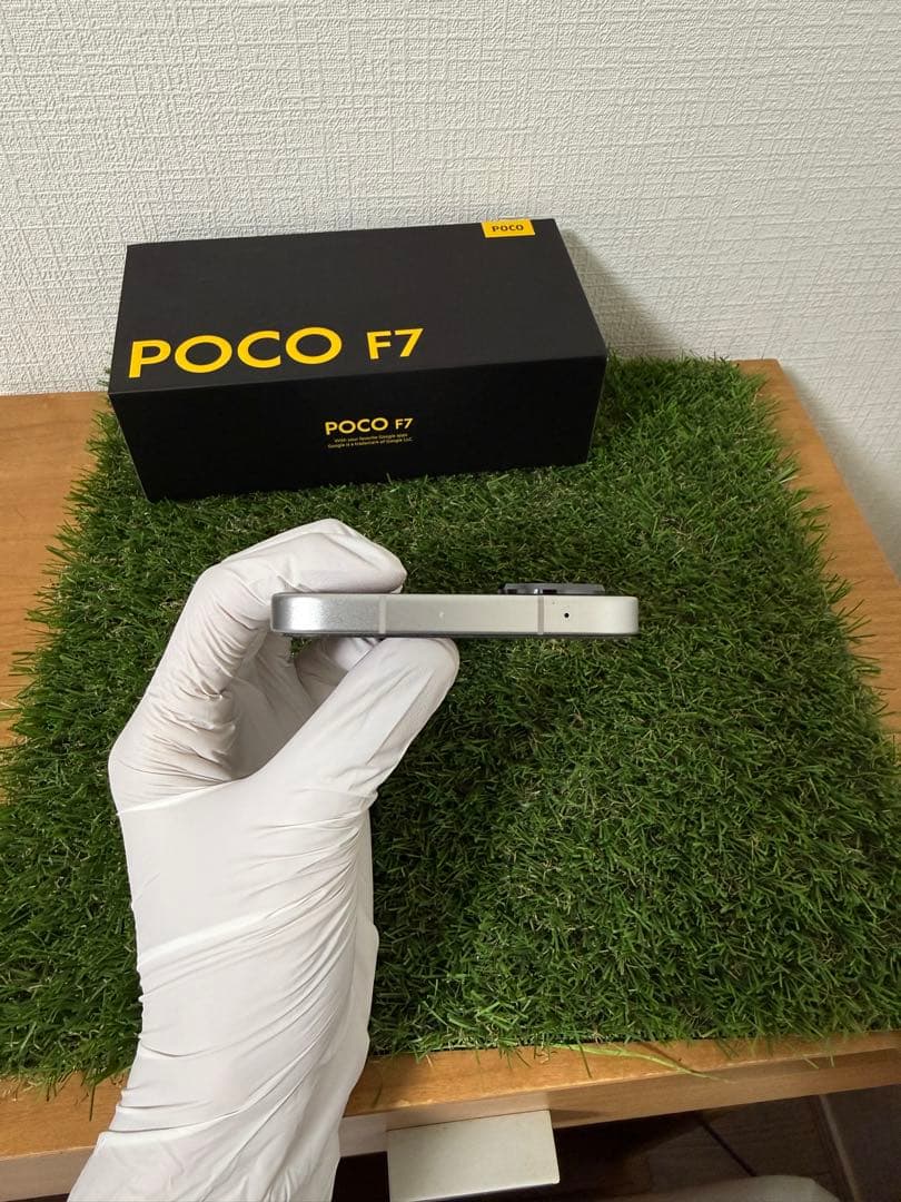 超美品　Xiaomi POCO F7 12GB+256GB 付属品完備