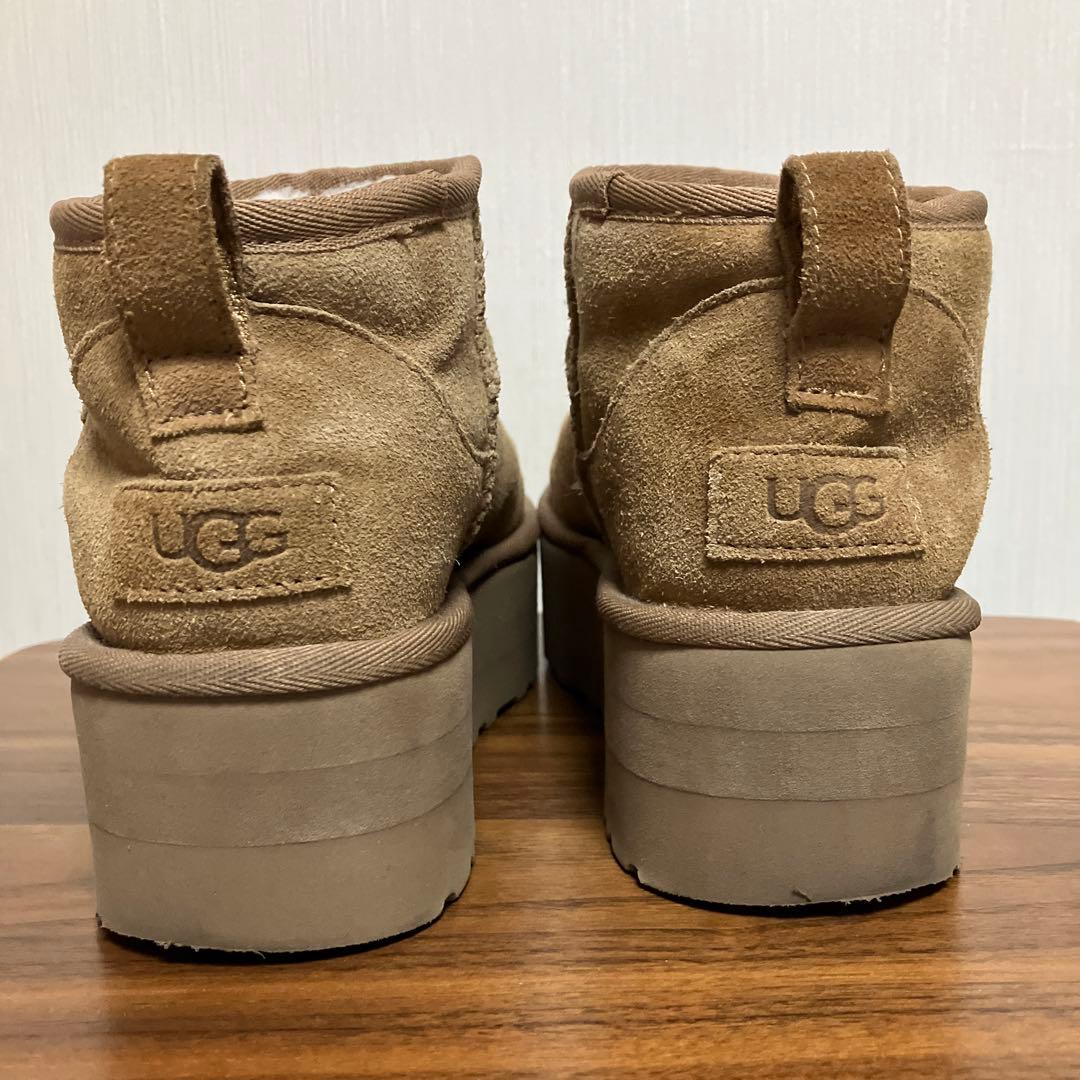 UGG クラシックウルトラミニプラットフォーム　厚底ブーツ　24cm