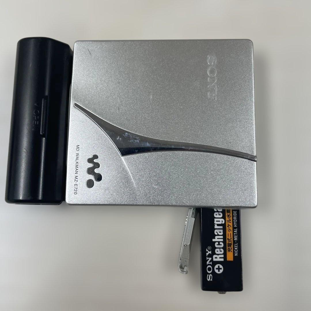 SONY WALKMAN ポータブルMDプレーヤー　MZ-E720
