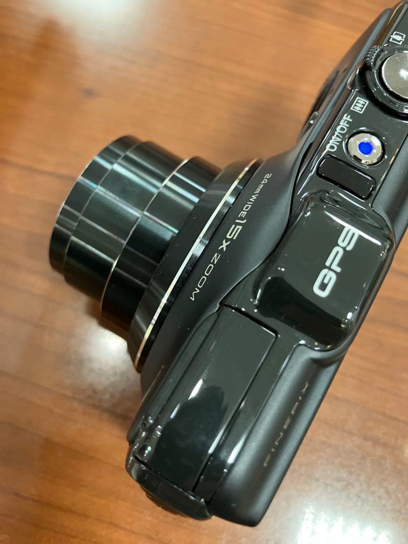 FUJI FILM コンパクトデジタルカメラ　FINEPIX F600 EXR