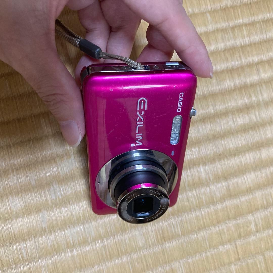 カシオEXILIM デジカメ　EX-Z800