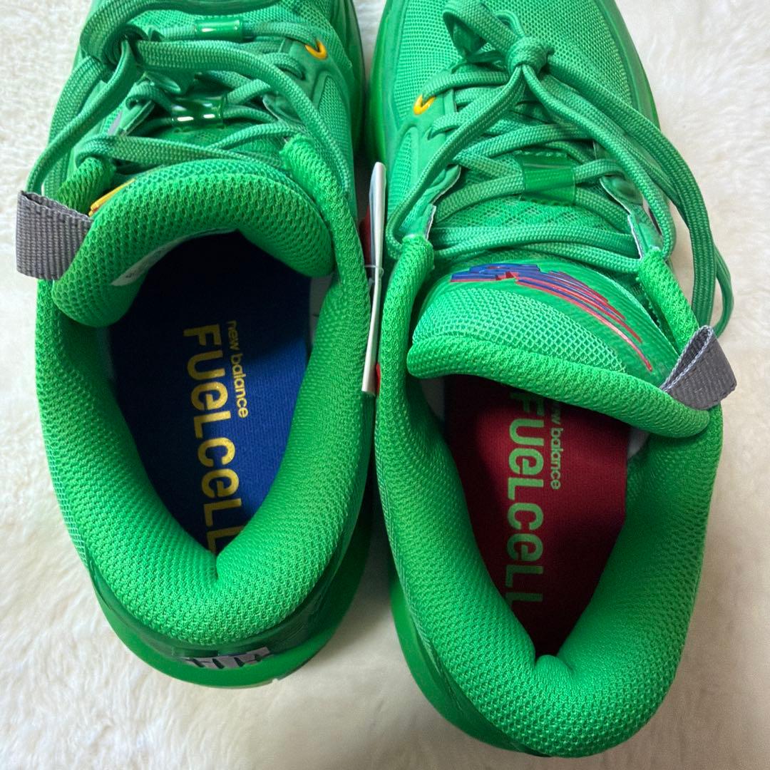 ニューバランスFuelCell HESI LOW R1 BBHSLR1