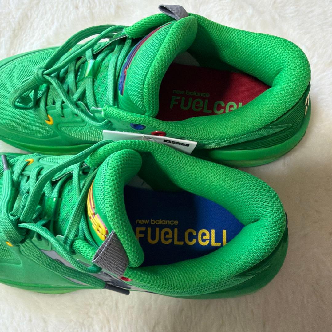 ニューバランスFuelCell HESI LOW R1 BBHSLR1