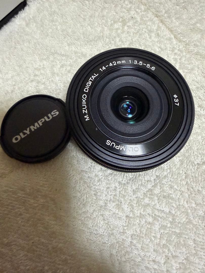 OLYMPUS PEN E-P7 14-42mm EZ レンズキット シルバー