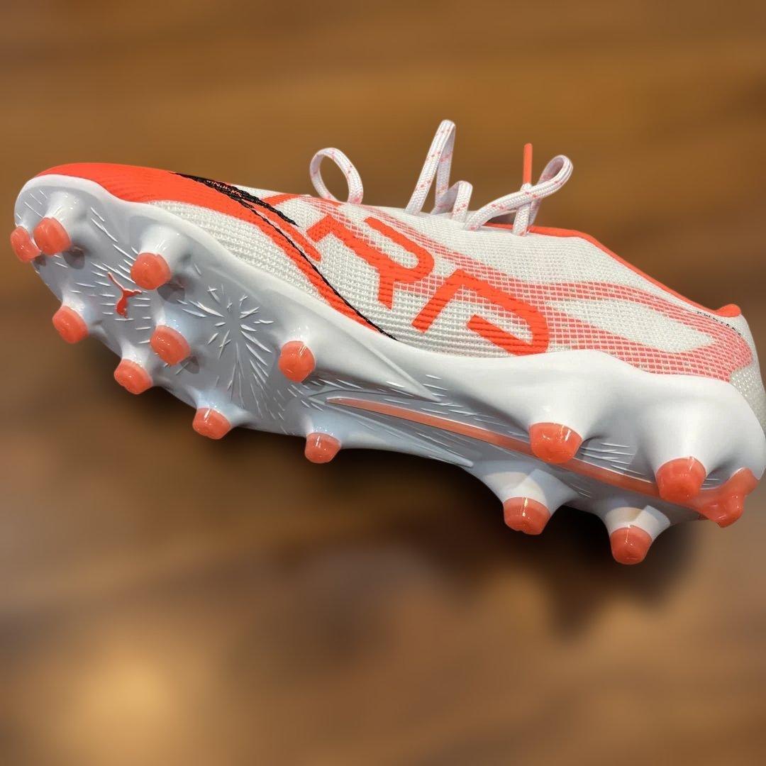 PUMAウルトラ 5 プロ HG/AGサッカースパイク