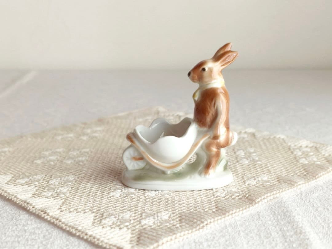 * pottery rabbit ୨୧ * お手伝い上手な ステキなうさぎさん