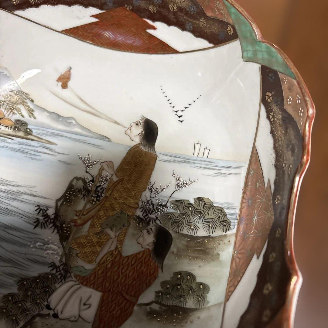 期間限定最終処分特価　逸品　九谷製変形型三つ鉢素敵な絵柄傷無し素晴らしい美術品