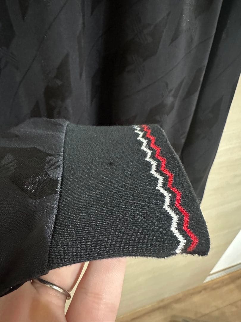 adidas マンチェスターユナイテッド　ブラック レッド 長袖シャツ XL