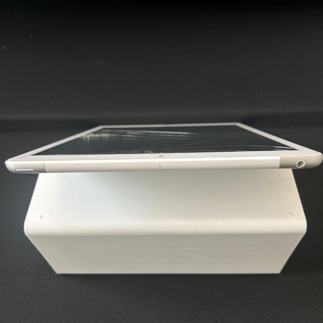 Apple iPad 第7世代 10.2インチ 32GB シルバー
