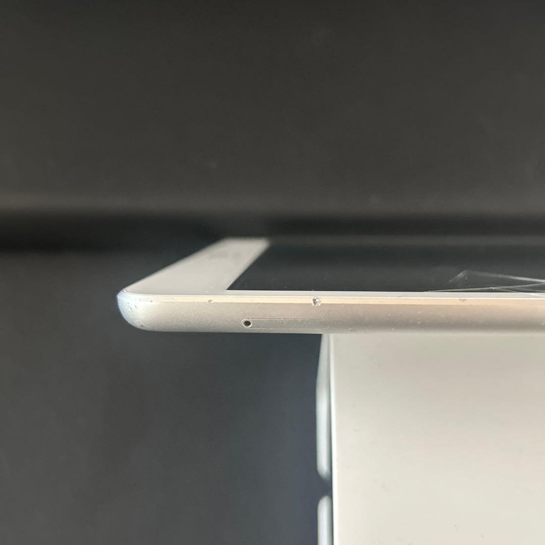 Apple iPad 第7世代 10.2インチ 32GB シルバー