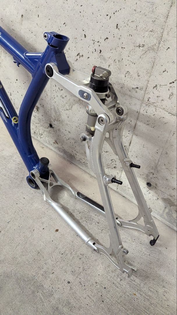 GT LTS 1000DS オールドMTB フルサスペンションフレーム