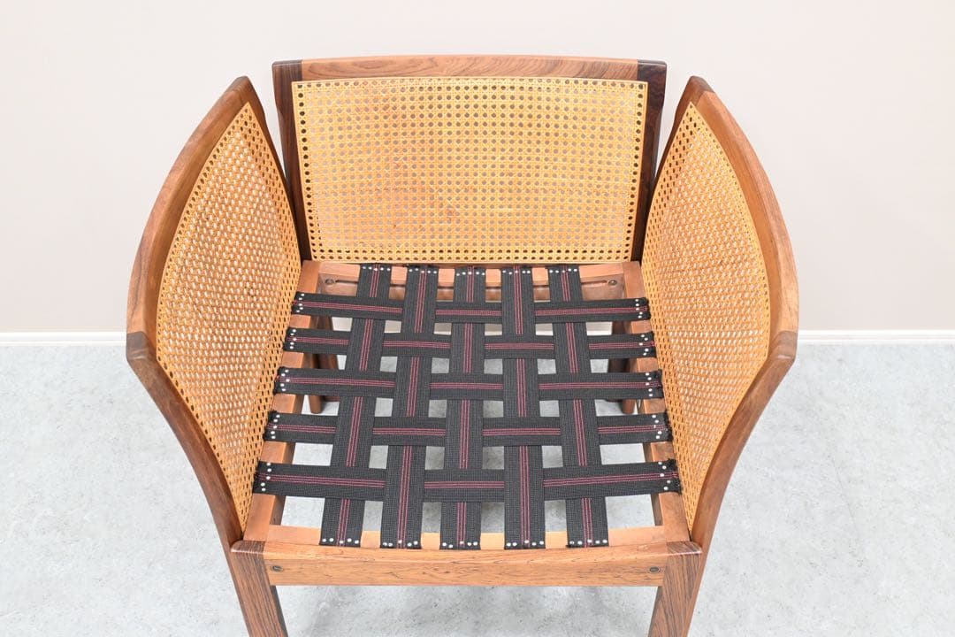 【希少品】C.F.C Silkeborg社製 アームチェア 籐張 ローズウッド