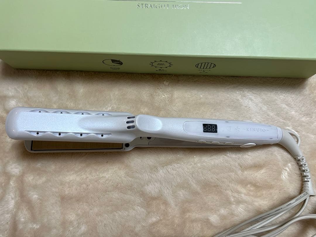 絹女　KINUJO ストレートアイロン