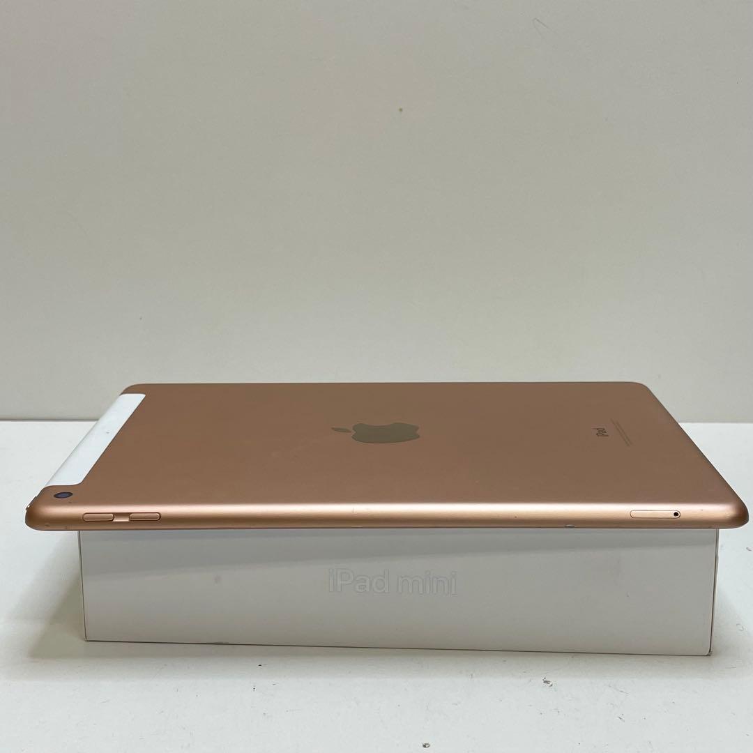 IPad 第6世代 32GB Wi-Fi + Cellular