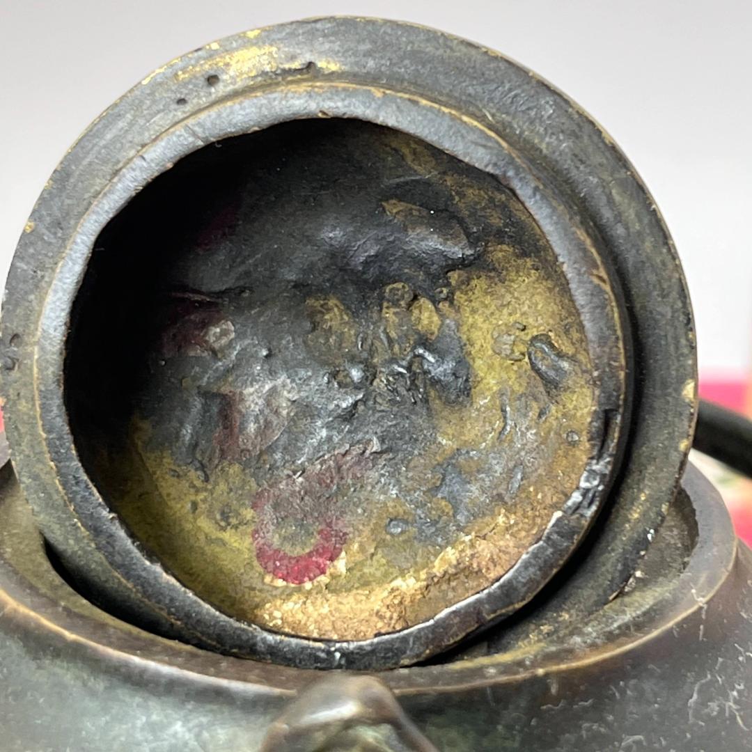 【週末セール】上海骨董街　茶瓶　銅製　大明宣徳年製刻印あり　上海骨董街