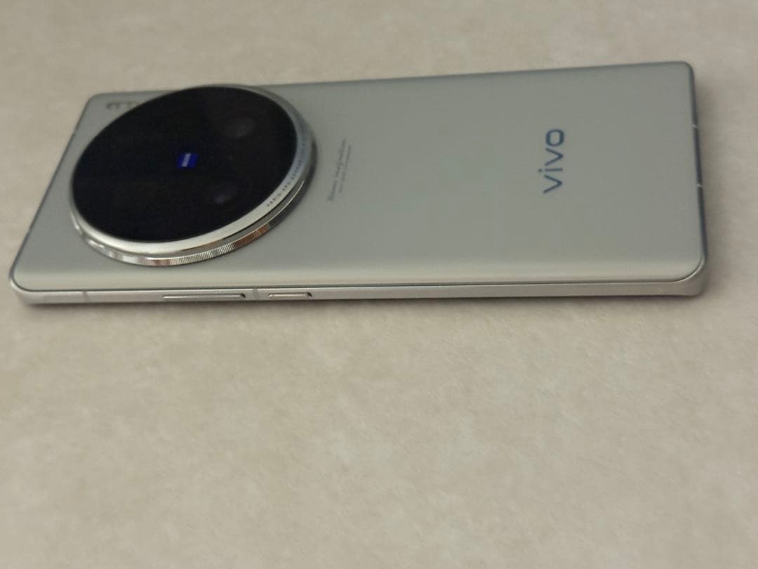 Vivo X100 Ultra 16GB 1TB チタニウム 付属品完備　美品