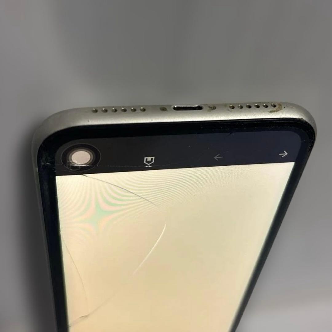 iPhone11 本体 64GB ひび割れあり