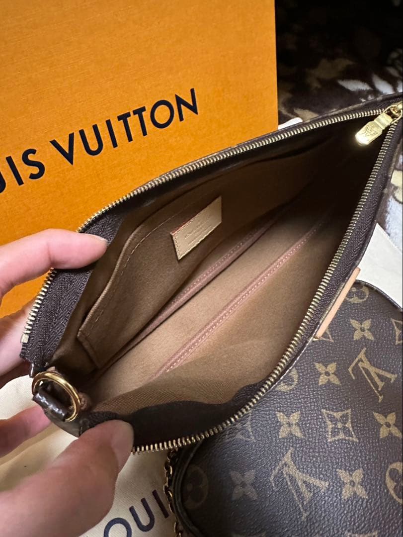 LOUIS VUITTON ミュルティ・ポシェット・アクセソワール