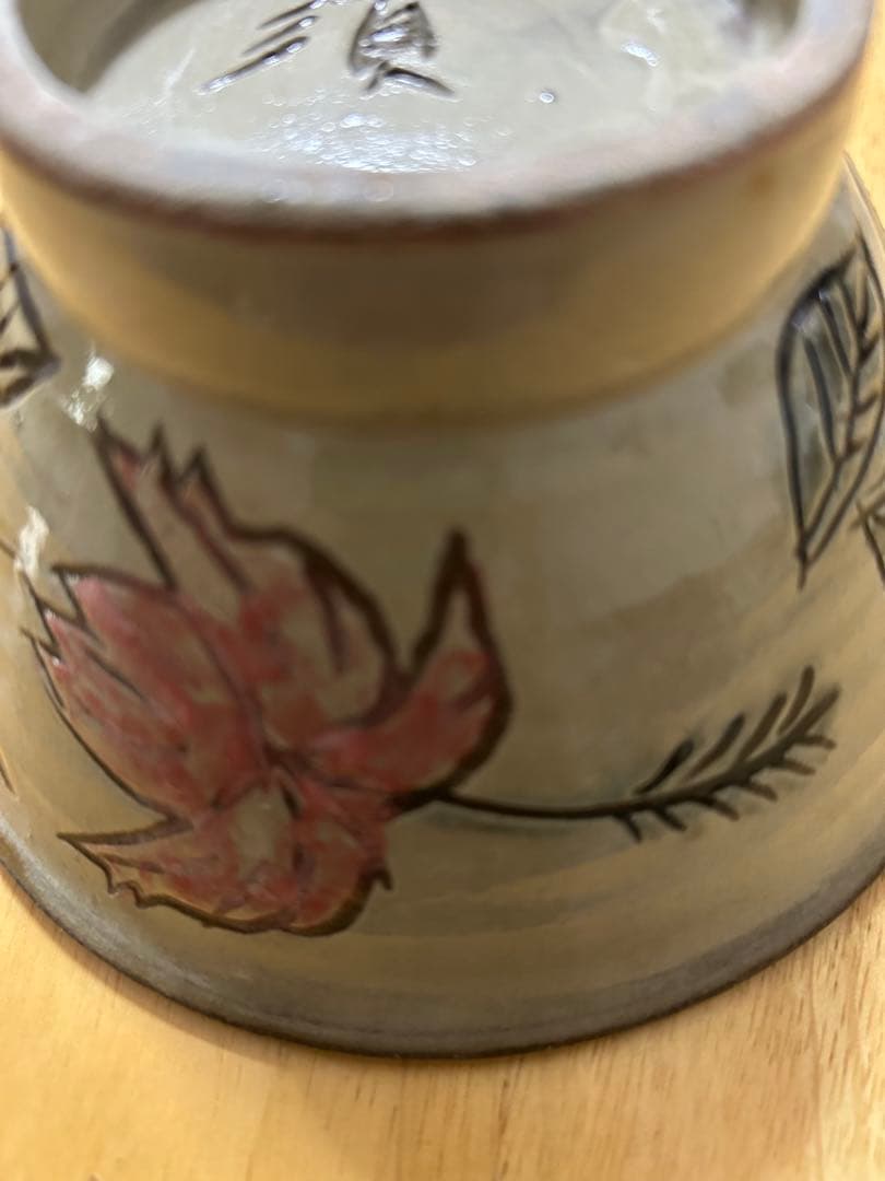 希少　ハイビスカスやちむん　宮城須美子さんの作品　人間国宝金城次郎