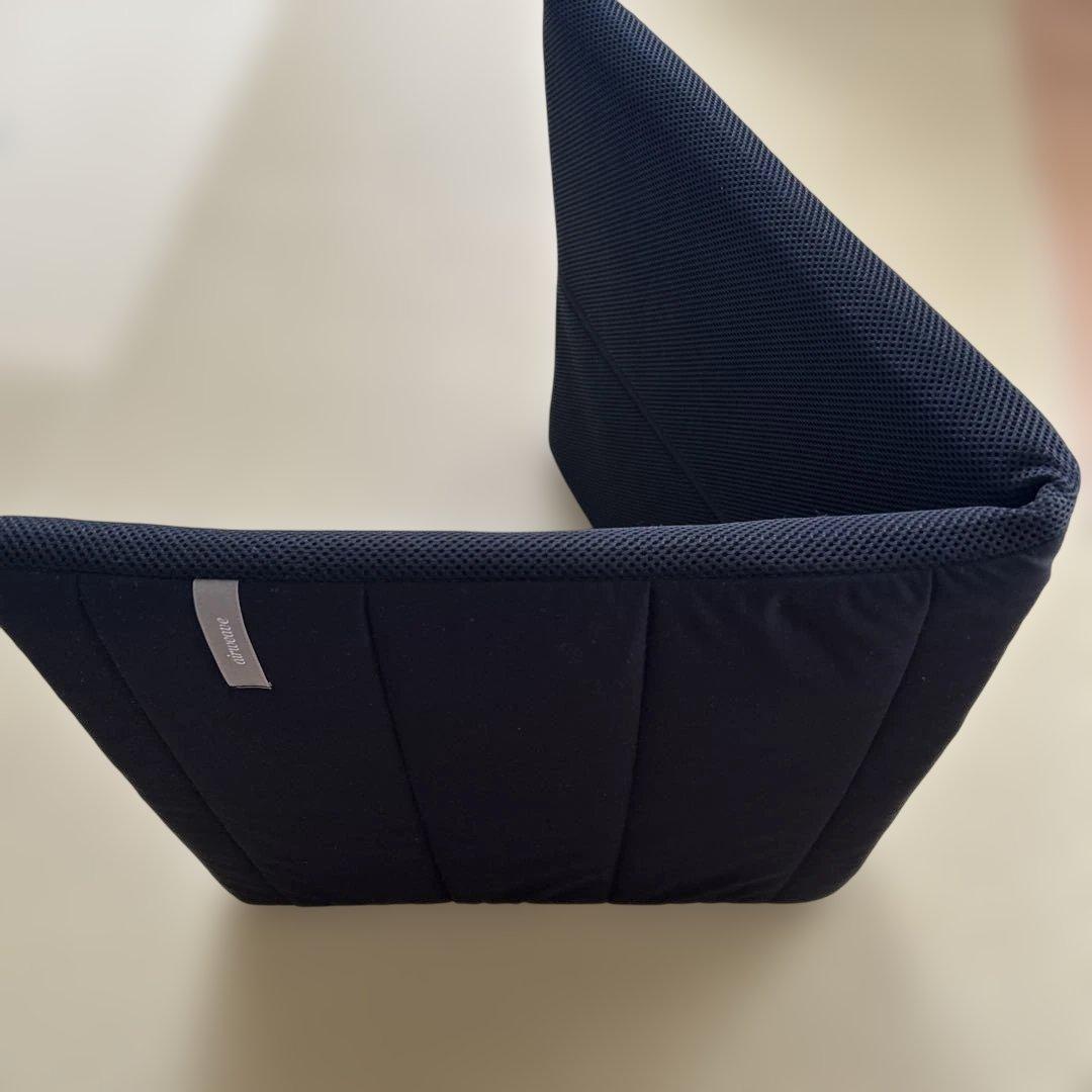 k*e様 airweave 黒い折りたたみクッション