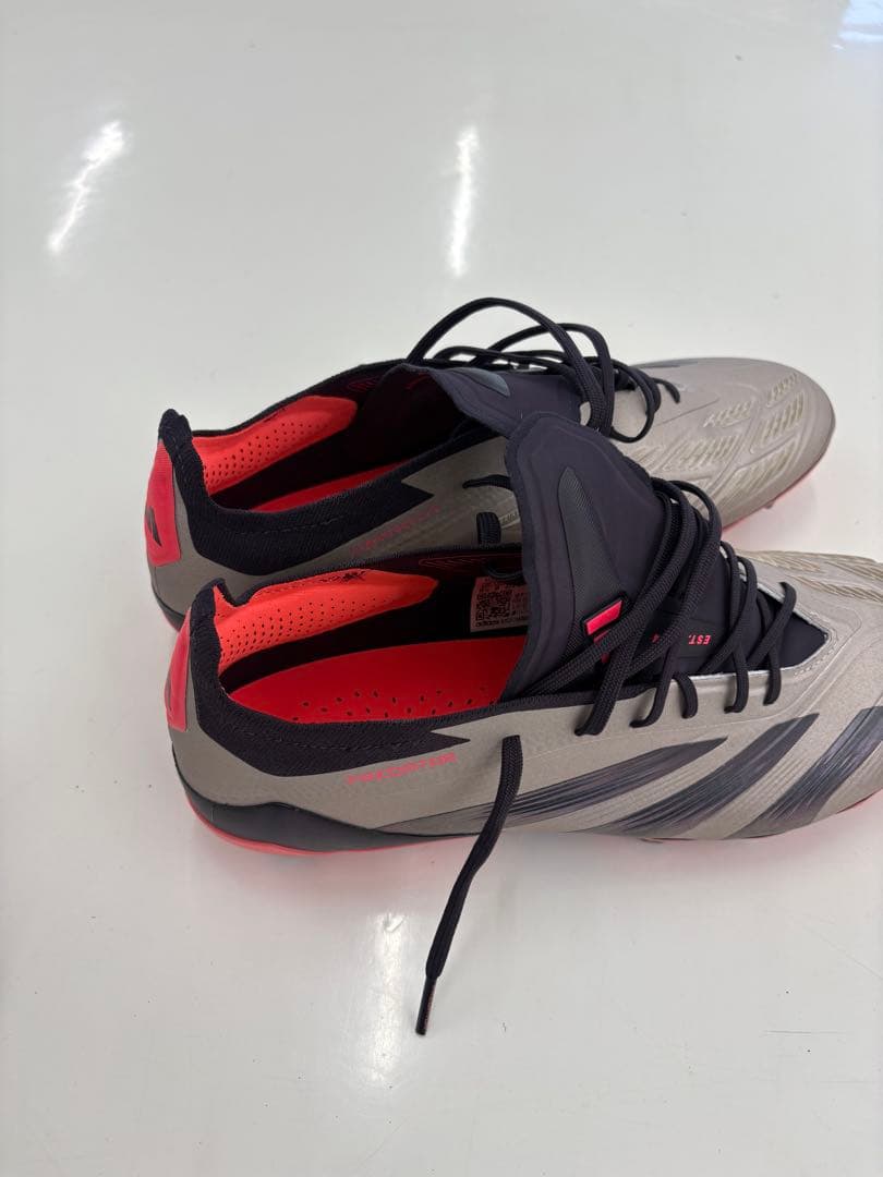 アディダス　サッカー プレデター ELITE ロー HG/AG /土・人工芝用