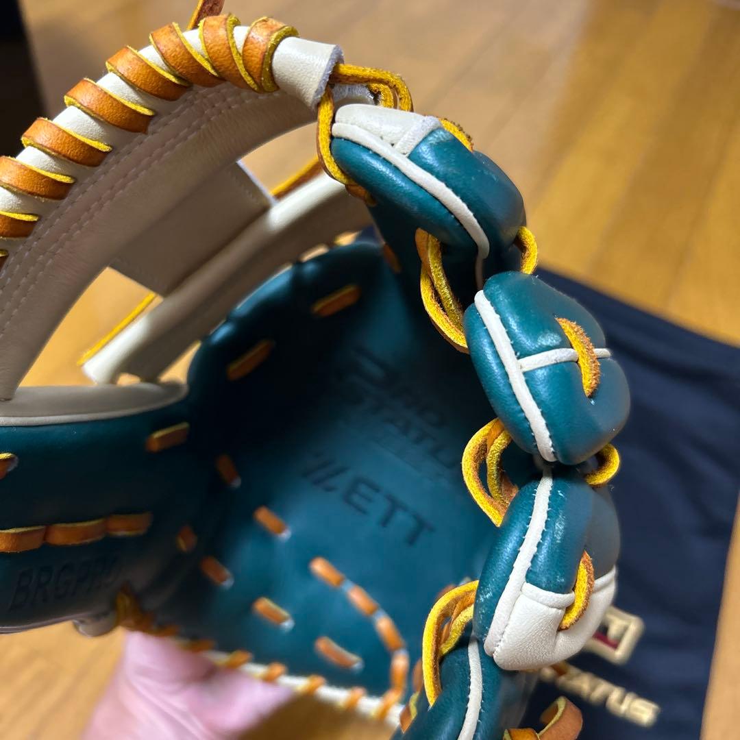 ZETT PROSTATUS 軟式グローブ ホワイト/ダークグリーン