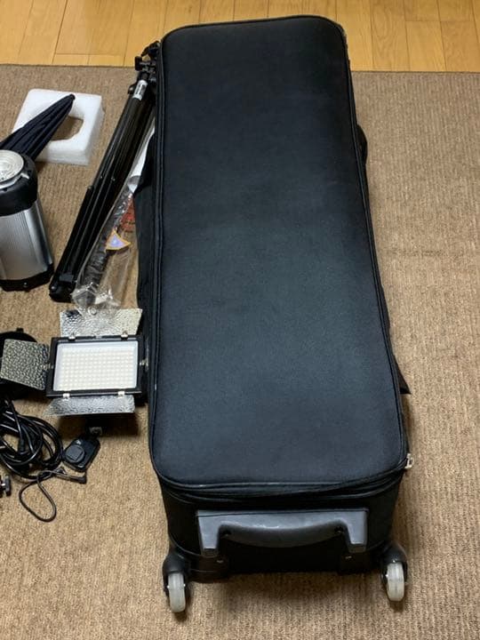 【Dk】【使用回数１回のみ・美品】撮影機材専用店ライトグラフィカ撮影セット