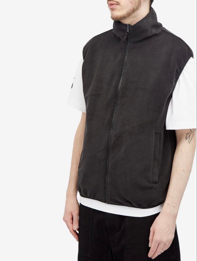 THE TRILOGY TAPES リバーシブル ボアフリースベスト 黒 緑