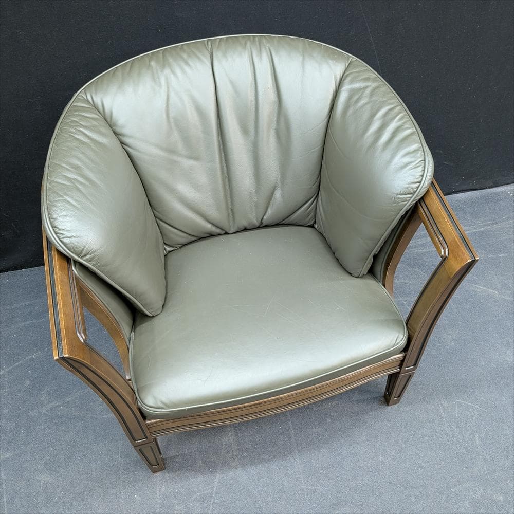 マルニ　ロイヤル　シャルル　本革　1人掛け　ラウンジチェア　シングル　椅子　A