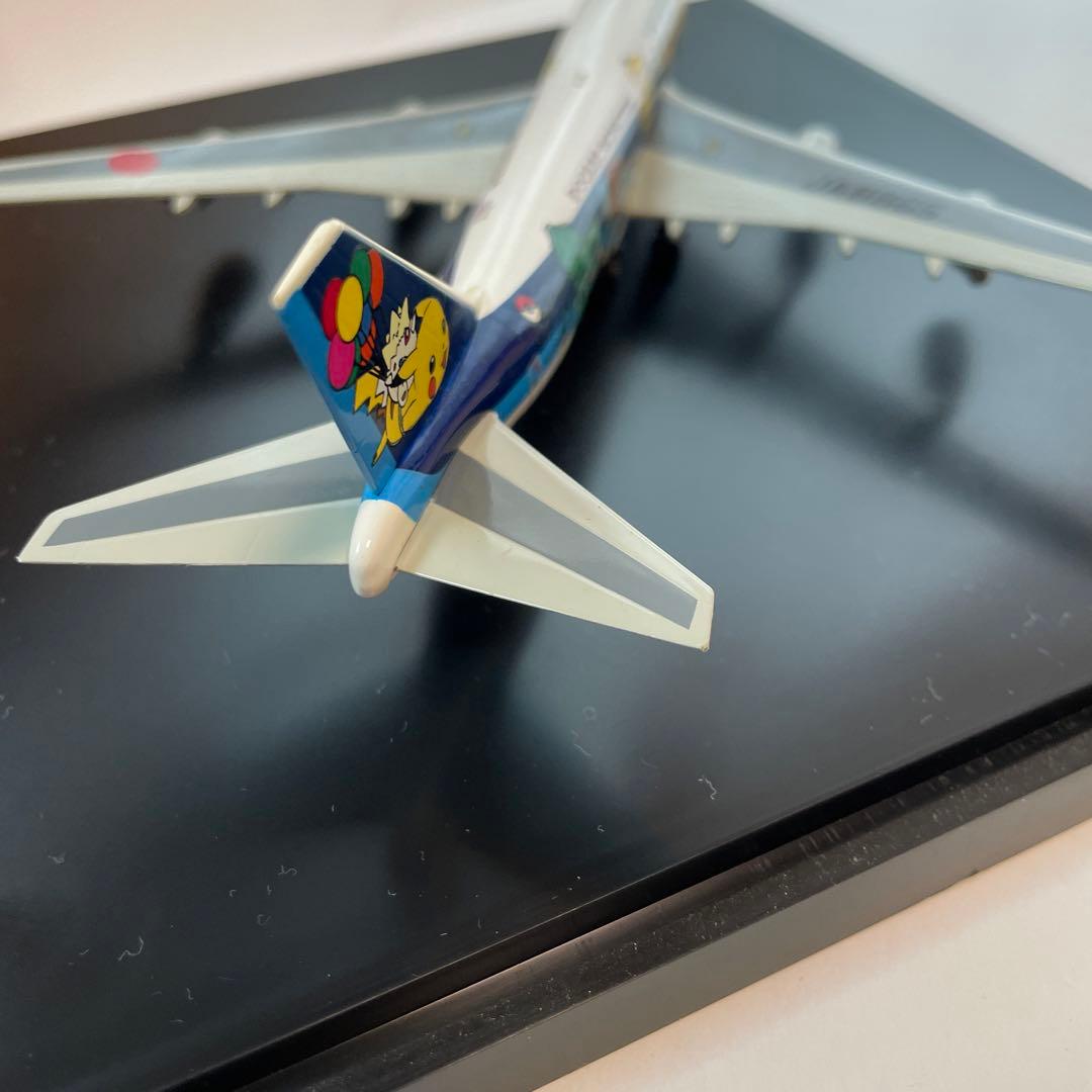 2296.ピカチュウANAケース付き