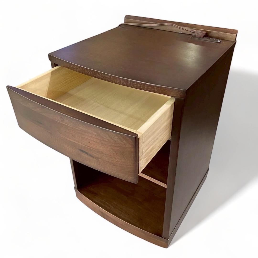 IDC大塚家具 ビエンナ ナイトテーブル サイドテーブル コンセント オーク材