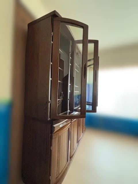 【送料込88,000円】大型　木製キャビネット ガラス扉 美品