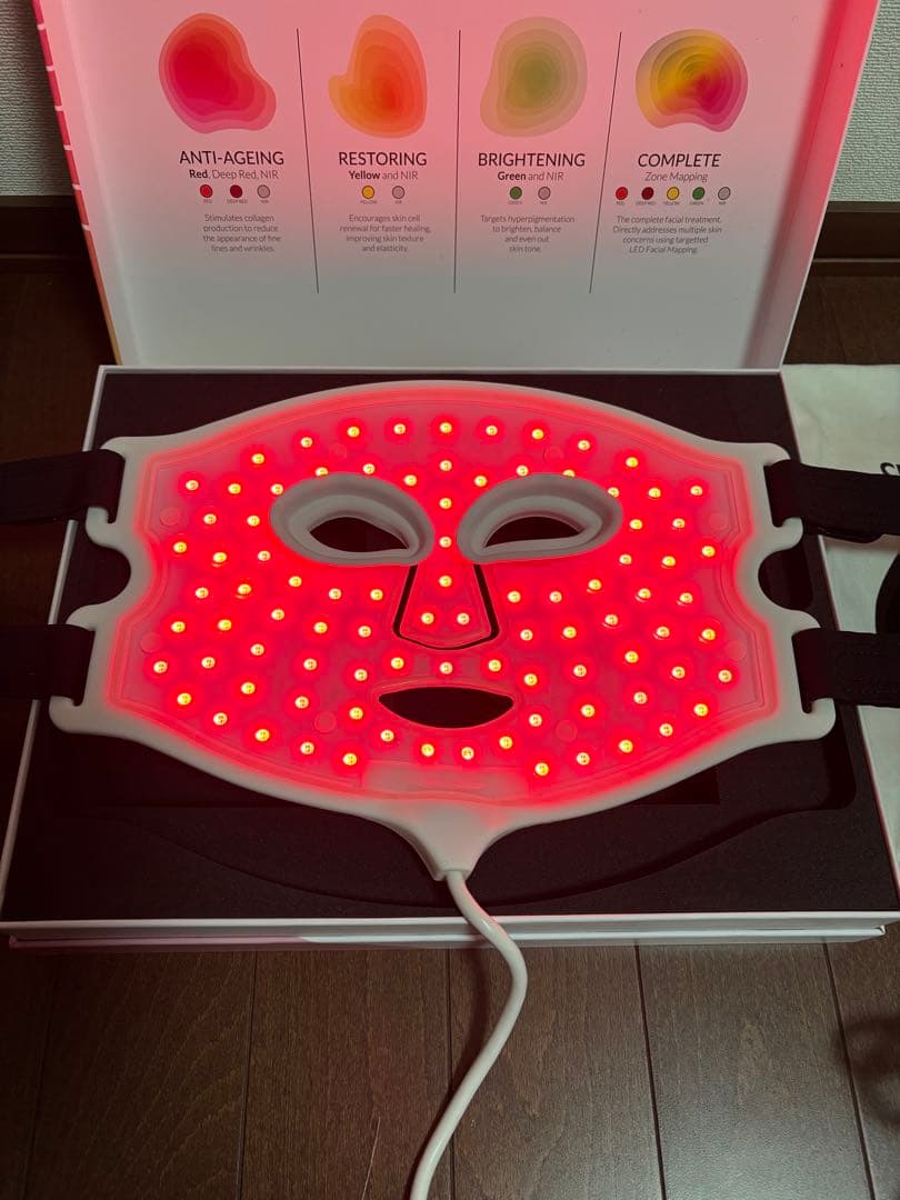 ボディ・フェイスケア CURRENTBODY skin 4-in-1 LED Face Mask