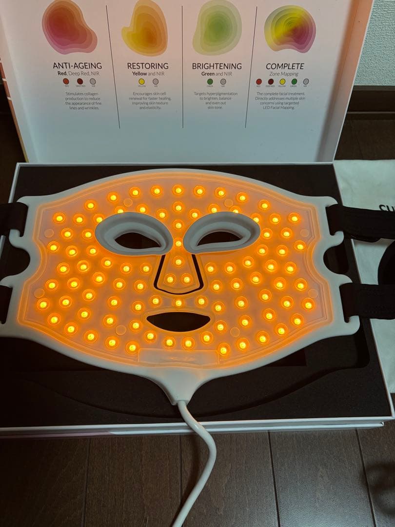 ボディ・フェイスケア CURRENTBODY skin 4-in-1 LED Face Mask