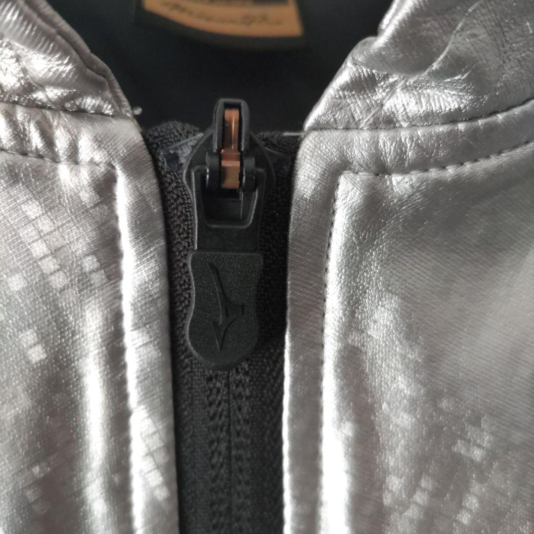 超限定品　ミズノプロ　ハーフジップ　シルバー　XO