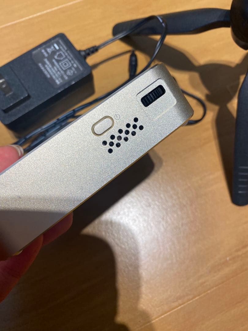 【大幅値下げ】UENO-mono製小型プロジェクター「KABĒNI PRO」