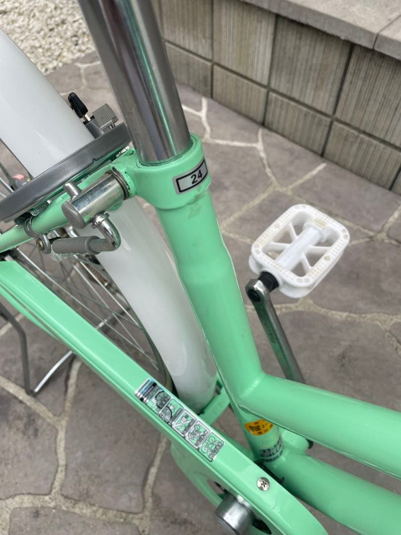 【直接のお引取り限定】　24インチ 子供用自転車　ヘルメット付き