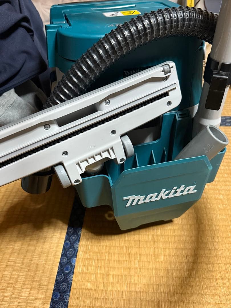 マキタ(Makita) 乾式専用 充電式ドライクリーナー 36V VC866DZ