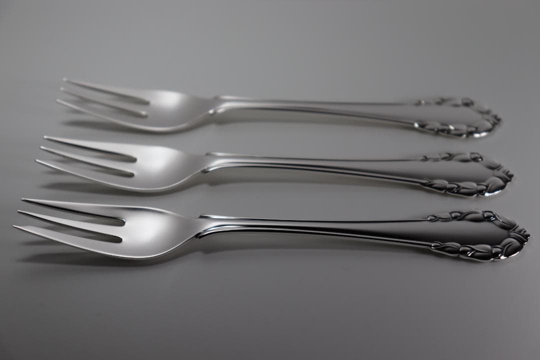 ジョージ・ジェンセン■スターリング製ケーキフォーク3本セット■純正箱・収納袋付き