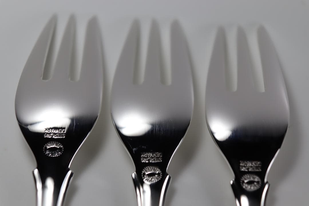 ジョージ・ジェンセン■スターリング製ケーキフォーク3本セット■純正箱・収納袋付き